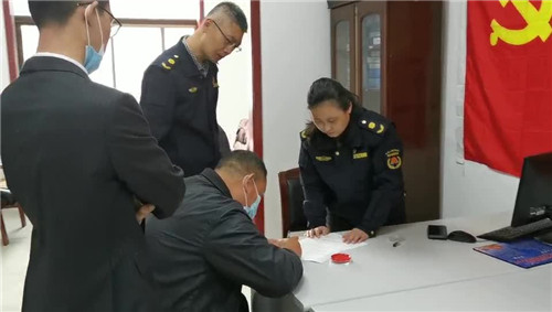 曝光！你分类投的垃圾，竟然被混装混运了？狠罚！