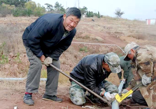 当代“新愚公”刘吉传投资10万元实施山林灌溉消防工程