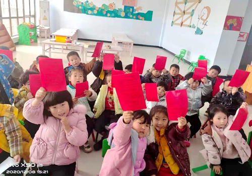 郯城县花园镇中心幼儿园召开防一氧化碳中毒家长会