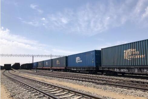 内蒙古：二连浩特铁路口岸今年接运中欧班列突破500列