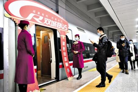 “五一”期间郑州铁路单日客流创历史新高平均74秒开行一趟列车