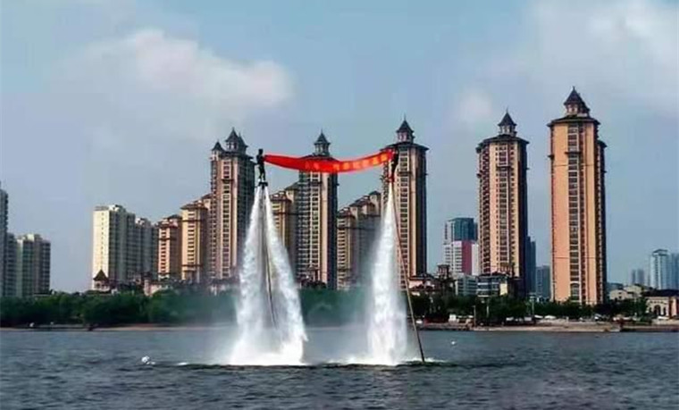 第十届中国沂河体育节拉开序幕 8地市摩托艇高手沂河竞速