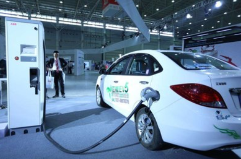 前七个月新能源专用车 销量同比增长171%