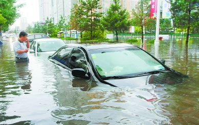 甘肃、陕西、山西等地遭受强降雨 多个旅游景点关闭