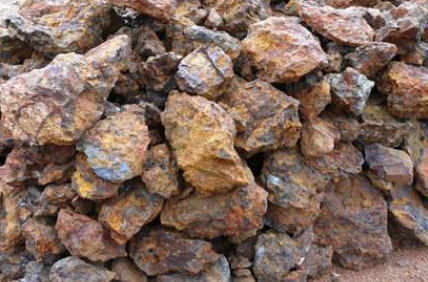 铁矿石价格过快上涨 市场联动监管“降温”