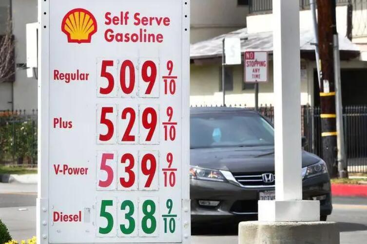 美国汽油价格升至2008年以来最高