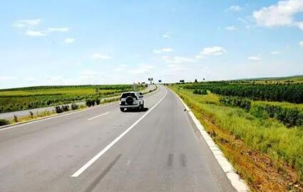 内蒙古今年计划建设农村牧区公路5000公里