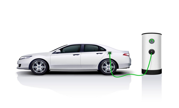 中国新能源车7月产销两旺 磷酸铁锂电池装车占比增加