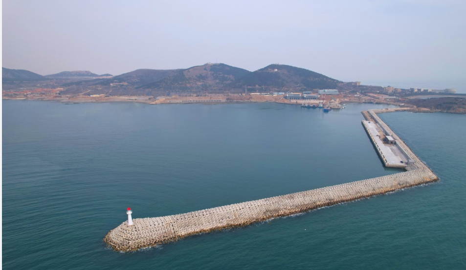中国大洋钻探船北部码头揭牌启用