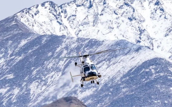 “吉祥鸟”AC系列直升机飞越雪域高原 将进入高高原地区应急救援体系