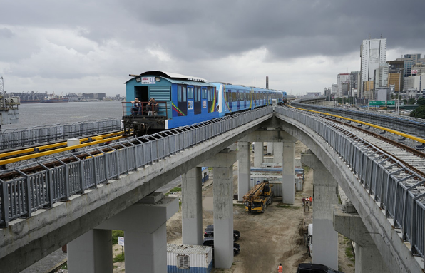 中国土木承建的尼日利亚拉各斯轻轨蓝线项目一期正式通车 