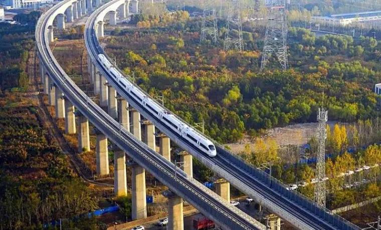高铁网越织越密 京津冀高铁总里程增至2576公里 