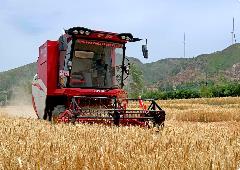 山西：智慧农机 为农业现代化添动力