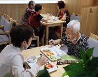 福建省建立多元筹资机制加快发展老年助餐服务
