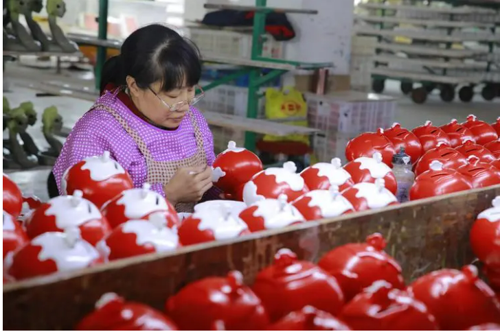 福建省德化县加强版权保护，护航陶瓷产业发展
