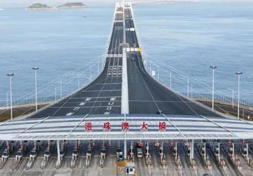 试运营以来吸引超10万名游客  港珠澳大桥游火热