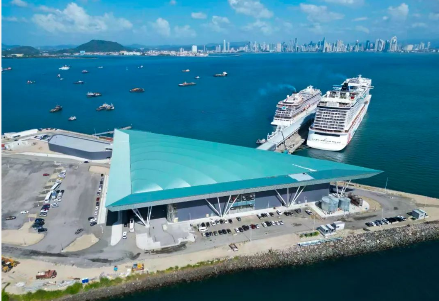中交集团承建的巴拿马阿马多尔邮轮码头正式开业