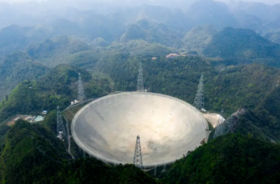 航天技术助力“中国天眼”望穿百亿光年