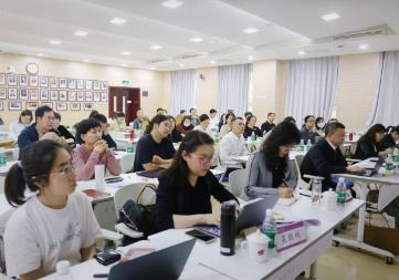 “指向实践的语文教育教学行动研究”专题研讨会在北京大学举行