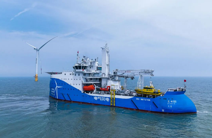 亚洲首制风电运维母船完成风场实效试验