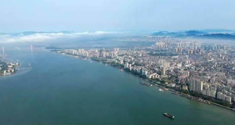 广东加快建设两大临港经济区