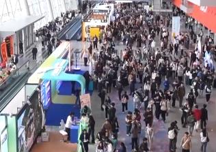 春招现场“抢人”忙
