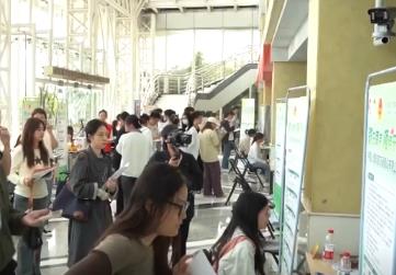 “招聘信息库+直播带岗+优企进校” 多元化服务助力毕业生高效就业