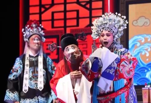 从田间地头唱到非遗名录的湖南花鼓戏 如今花开正好