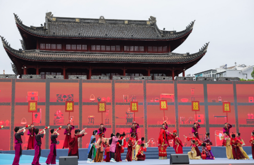 中国旅游日活动火热 “真金白银”提振文旅市场