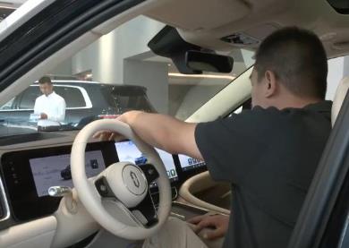 电动智能与新消费“双向奔赴” 汽车自主品牌开启“换道超车”加速度