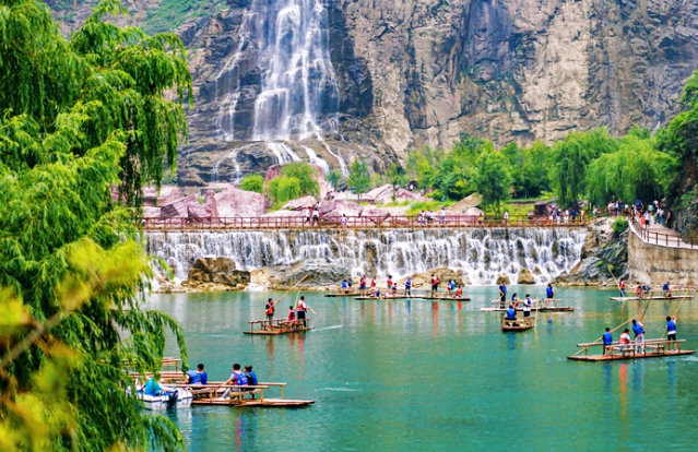 “清凉经济”火热 各地文旅开启暑期“花式促销”