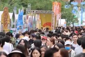 “清爽”文旅燃动暑期“热”经济 “网红”项目激活“逗留型旅游”活力