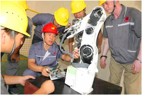 上海工匠于相武：把制造机器人的流水线改成全自动口罩机器生产线