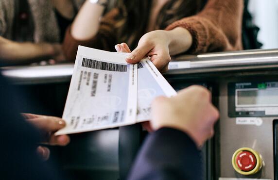 中国民航局回应机票高价退改签问题