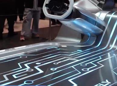 人工智能大模型加速“上车”赋能汽车行业 打造促发展新引擎
