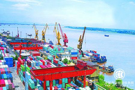 对接长江经济带 江西依托水运发展多式联运