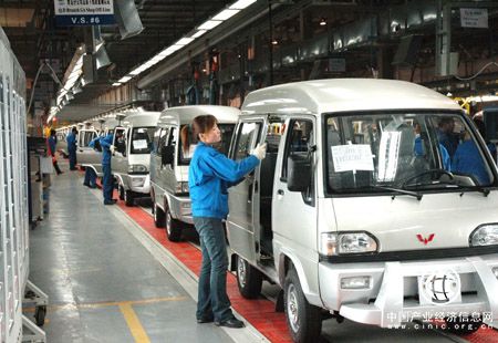 销量夺冠 上汽通用五菱发放10亿元购车补贴