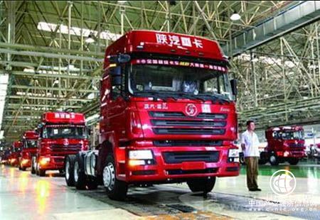 力保13万辆力争15万辆 陕汽2017将实现全面超越