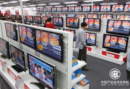 国产电视机上半年净利不足1% 客厅争夺战趋白热化