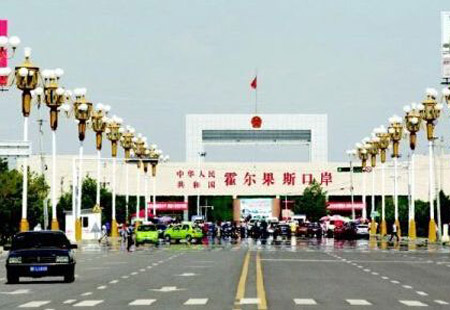 新疆外贸持续好转 上半年同比增长超四成