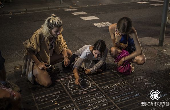 亲历｜为什么是巴塞罗那兰布拉大街，西班牙媒体如何报道恐袭