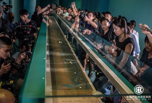 连闯三关排队3小时，为看《千里江山图》故宫又见“冲刺跑”