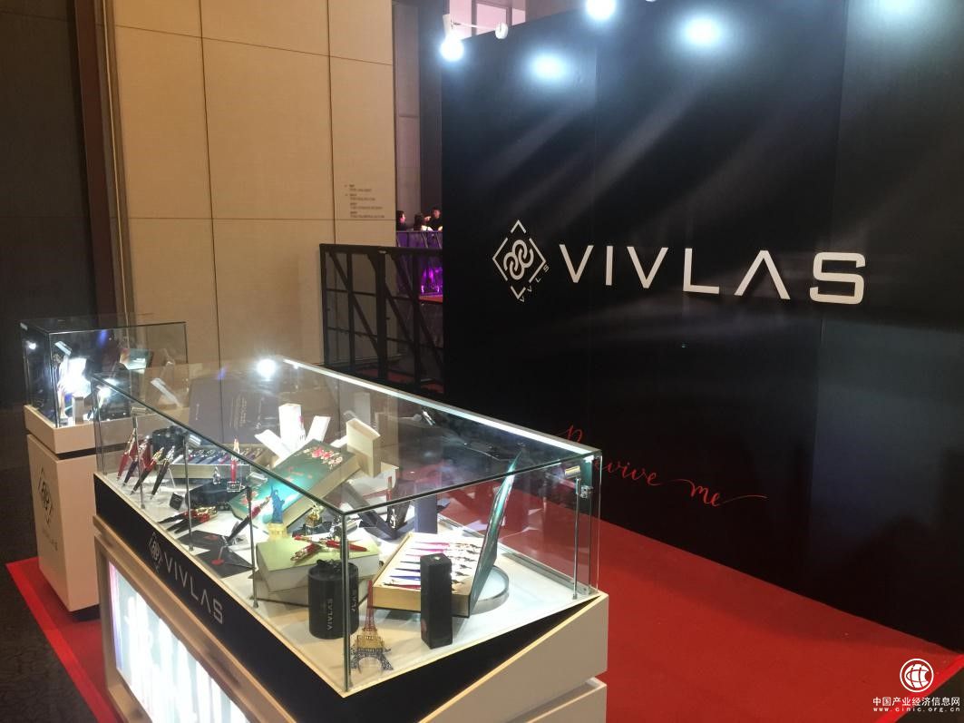 VIVLAS见证惊喜，VIVLAS揭秘微博时尚盛典的台前与幕后