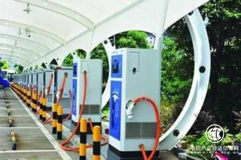 让蓝天更蓝 中国普天打造光充储一体化充电站