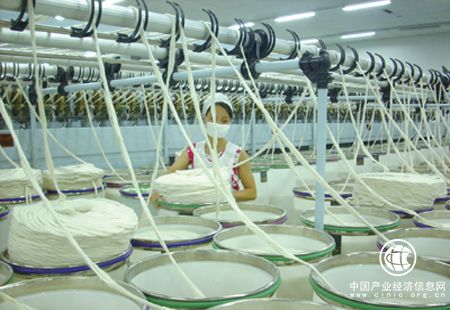 “全链”布局智能化升级福建石狮服装产业换“新装”