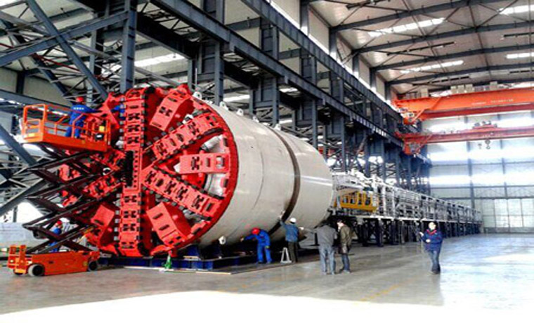 坚持高端引领 强力推动装备制造业提质增效