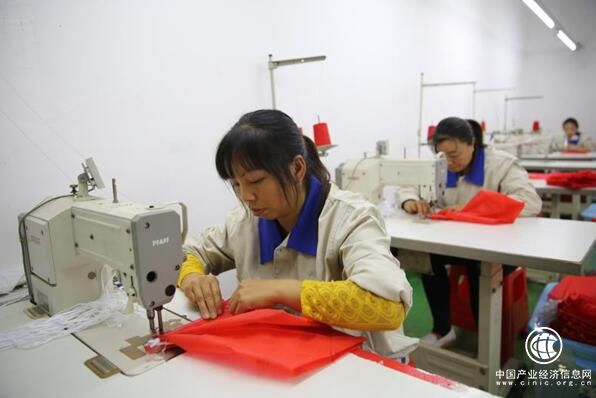 把车间建在贫困村上 五粮液精准扶贫输血更造血