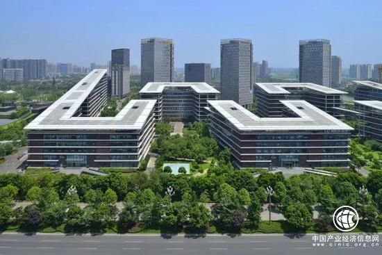 四川：打造独具特色的科技企业孵化器