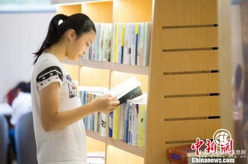 资料图：书店内阅读氛围浓厚。　李南轩 摄