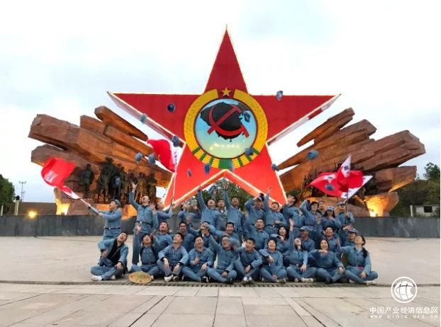 民投金服携手呱呱车贷瑞金学习，吹响2018年新征程号角